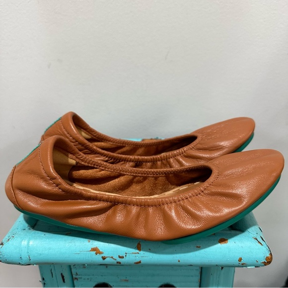 Tieks Chestnut Size 6 - Picture 2 of 13